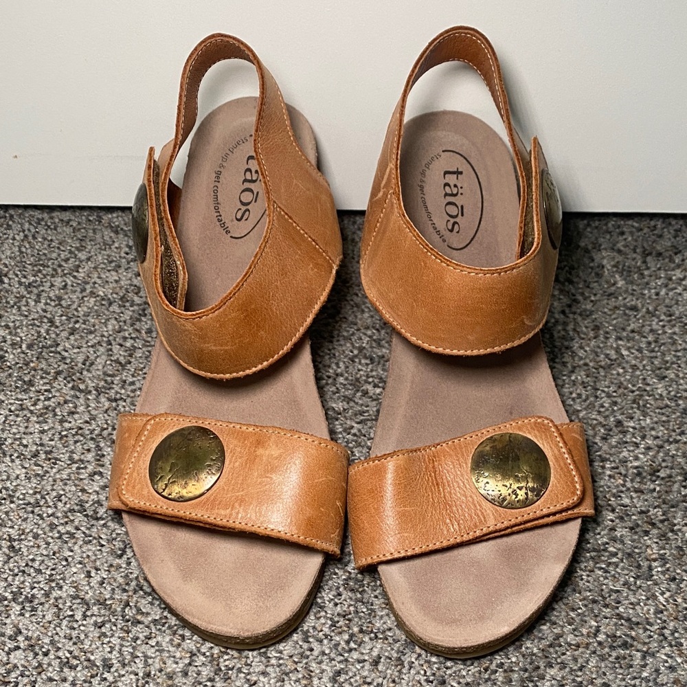 Taos Footwear Tan Sandals